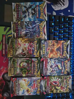 Pokemon Sealed booster pack lot 8 total evolving skies packs and more!🔥 - Image 2