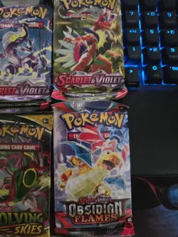 Pokemon Sealed booster pack lot 8 total evolving skies packs and more!🔥 - Image 5