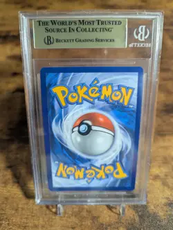 Lumineon v GG39/GG70 Crown Zenith Full Art Holo Foil 2023 Pokemon Card BGS 9.5 - Image 2