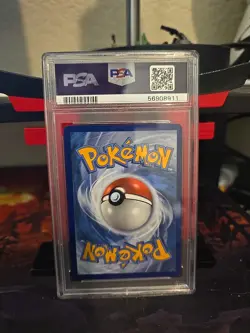 Pokemon TCG Vivid Voltage Amazing Rare Raikou 50/185 PSA 8 GEM MINT - Image 2