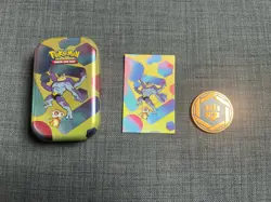 Pokemon TCG 151 Machamp Mini Tin With Art Card and Coin - Image 1