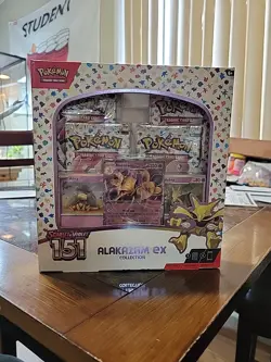 Pokemon TCG Scarlet and Violet - 151 Alakazam ex Collection Box - 4 Packs 820650855269 - Image 1