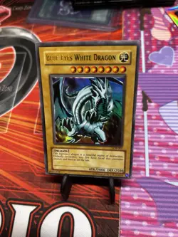 Yugioh Blue-Eyes White Dragon LOB-001 Legend Of Blue Eyes Foil Shift Misprint NM - Image 1