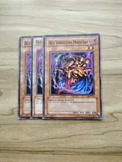 Yu-Gi-Oh! - Old Vindictive Magician 3X - Complete Playset Of Common Cards - Image 1
