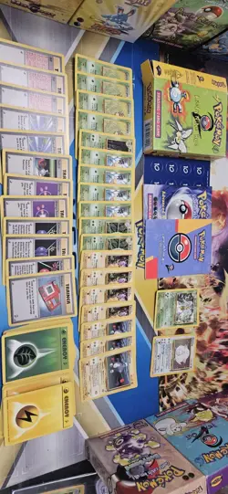 Wizards of the Coast Pokemon Lightning Bug Theme Deck Base Set 2 - 60 Cards 9781575309828 - Image 4