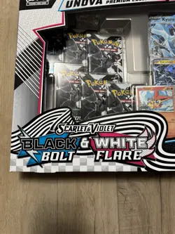 Pokemon Unova Heavy Hitters Premium Collection Box Promo Kyurem Zekrom - Image 4