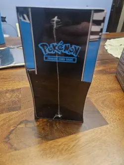 Pokemon TCG Scarlet & Violet Black Bolt Elite Trainer Box etb - Image 3