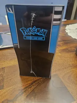 Pokemon TCG Scarlet & Violet Black Bolt Elite Trainer Box etb - Image 4