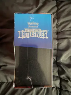 Pokemon TCG Sword & Shield - Battle Styles - Elite Trainer Box ETB Blue - Image 4