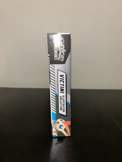 TCG Unova Victini Illustration Collection, 1 Full-Art Foil Promo Card, 4 Booster - Image 3