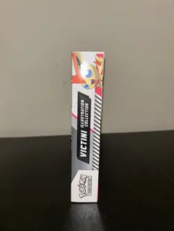 TCG Unova Victini Illustration Collection, 1 Full-Art Foil Promo Card, 4 Booster - Image 4