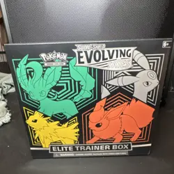 Pokemon Sword & Shield Evolving Skies Elite Trainer Box Leafeon Umbreon - Image 1