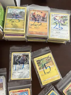 25 Pokemon Cards [NO ENERGY/TRAINER] (FAST SHIPPING) MAY BE DUPLICATES - Image 1