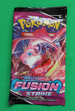 POKEMON SWORD & SHIELD FUSION STRIKE 1 BOOSTER PACK SEALED - Image 1