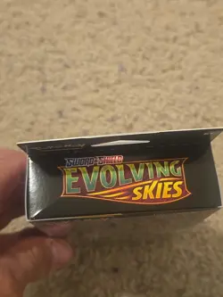 Sealed 3 Pack Evolving Skies Hanger Box Pokemon TCG Sword & Shield booster 820650851551 - Image 2