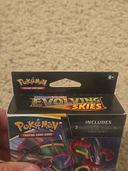 Sealed 3 Pack Evolving Skies Hanger Box Pokemon TCG Sword & Shield booster 820650851551 - Image 3