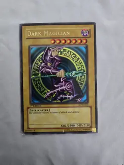Yu-Gi-Oh! Dark Magician SDY-E005 1st Edition Error Misprint Foil Shift - Image 1