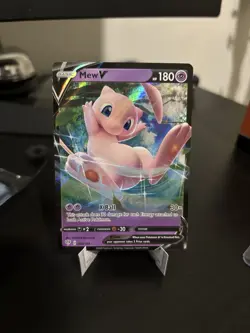 Pokemon Mew V Ultra Rare Full Art Holo Darkness Ablaze 069/189 180 HP English - Image 1