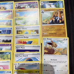 Pokemon TCG Bundle 44 Cards Evolving Skies Mixed - Image 4
