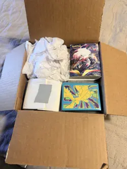 Pokemon TCG Mixed bulk. 12lbs/3000 Com/Uncom 50 holo/RHolo mini binder, sleeves - Image 1