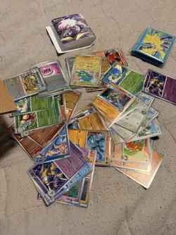 Pokemon TCG Mixed bulk. 12lbs/3000 Com/Uncom 50 holo/RHolo mini binder, sleeves - Image 3
