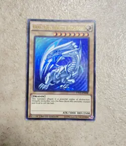 Blue-Eyes White Dragon CT13-EN008 2016 Mega-Tins Limited Edition - Image 1
