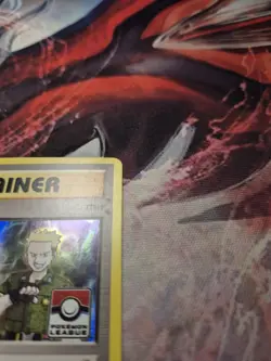 Pokemon League Black Star Promo Lt Surge Gym Badge XY205 LP - Image 4