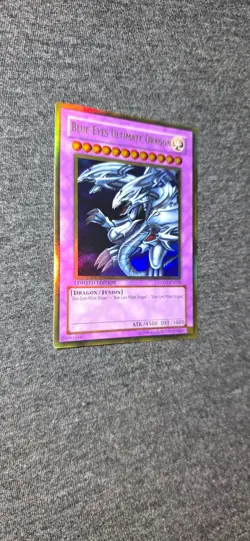 Blue-Eyes Ultimate Dragon GLD1-EN028 Gold Series 2008 Limited Edition - Image 2