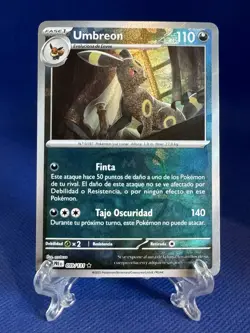 Pokemon Umbreon Master Ball 059/131 (Spanish) Prismatic Evolutions - Image 2