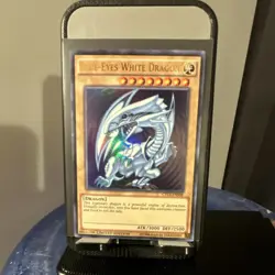 Konami Yu-Gi-Oh! Blue-Eyes White Dragon Ultra Rare Limited Edition CT13-EN008 - Image 1
