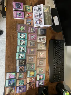 Lot Of Yuigoh Cards W/Tin; 150 Base, Holo, Etc - Image 1
