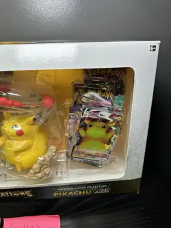 POKEMON TCG SEALED PIKACHU CELEBRATIONS PREMIUM FIGURE COLLECTION V MAX - Image 4