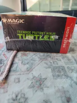 Magic The Gathering Teenage Mutant Ninja Turtles DRAFT NIGHT BOX - Image 2