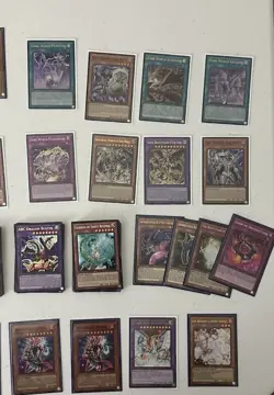 Yu-Gi-Oh Card Lot – Vintage/Modern Cards – All Holo - 100 Cards 600682787291 - Image 3