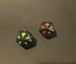 MTG: Final Fantasy: Two Prerelease Spindown Dice (Red) (Green) - Image 2