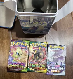 Pokemon TCG 2022-Stack 'Em High-Tin-Evolving Skies/Chilling/Vivid Packs Verified - Image 3