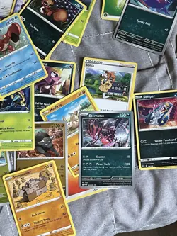 Pokemon Lot 200+ Cards Assorted Cards (Lot) - Image 5