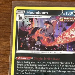 Pokemon Houndoom Holo Rare SWSH05: Battle Styles 096/163 - Image 3