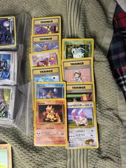 Pokemon Collectors Bulk Lot 600+ Cards 100 Trainers Holo Hitmonchan + 10 Vint - Image 4