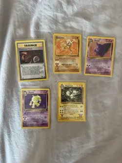 Pokemon 72 Card Vintage Lot: 1st Ed Team Rocket, Base, Fossil, Skyridge, etc - Image 5