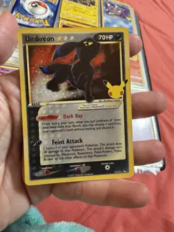 Pokemon TCG: Umbreon Gold Star 17/17 Celebrations 25th Anniversary NM - Image 1