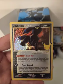 Umbreon Gold Star 17/17 Celebrations 25th Anniversary Pokemon Card TCG NM - Image 3