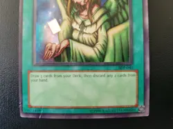 Graceful Charity SDP-040 Yu-Gi-Oh Spell Card MP Classic Staple - Image 4