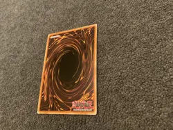 Yu-Gi-Oh Blue-Eyes White Dragon LC01-EN004 Limited Edition - Image 2