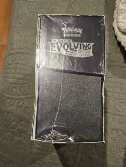 Pokemon TCG Sword and Shield Evolving Skies Elite Trainer Box ETB Factory Sealed - Image 4