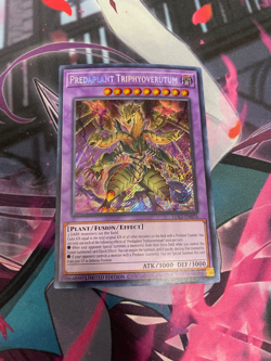 YUGIOH - PREDAPLANT TRIPHYOVERUTUM - SECRET RARE - LDS3 - NM - LIMITED - Image 1