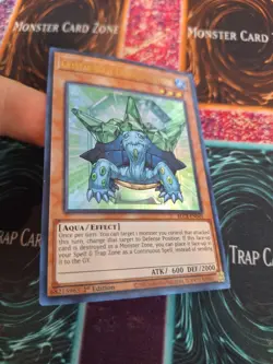 Yugioh Crystal Beast Emerald Tortoise BLCR-EN049 Ultra Rare 1st Edition NM - Image 2