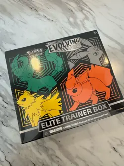 Pokemon TCG Sword & Shield Evolving Skies Elite Trainer Box - Image 1