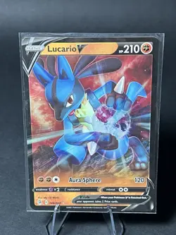 Pokemon TCG Lucario v Fusion Strike Full Art Ultra Rare Holo Card 146/264 - Image 1