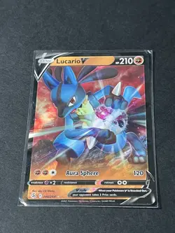 Pokemon TCG Lucario v Fusion Strike Full Art Ultra Rare Holo Card 146/264 - Image 3